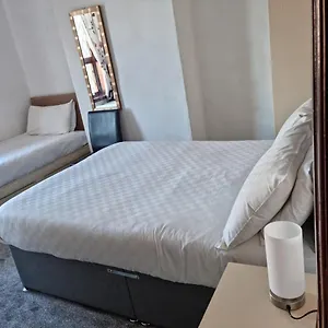 https://fern-villa.hotelsin-chester.com